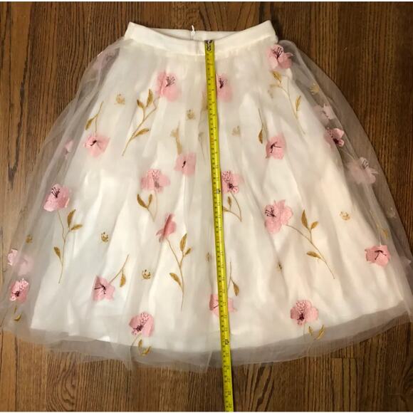 Celebration by Mastio Skirt – Vintage Embroidered Tulle Floral Midi (W2) - Picture 5 of 6